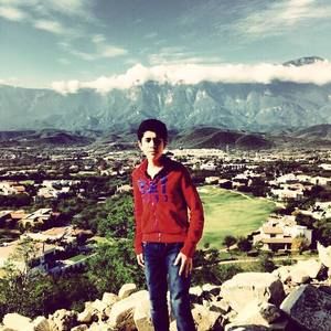 Meet your Posher, Carlos eugenio